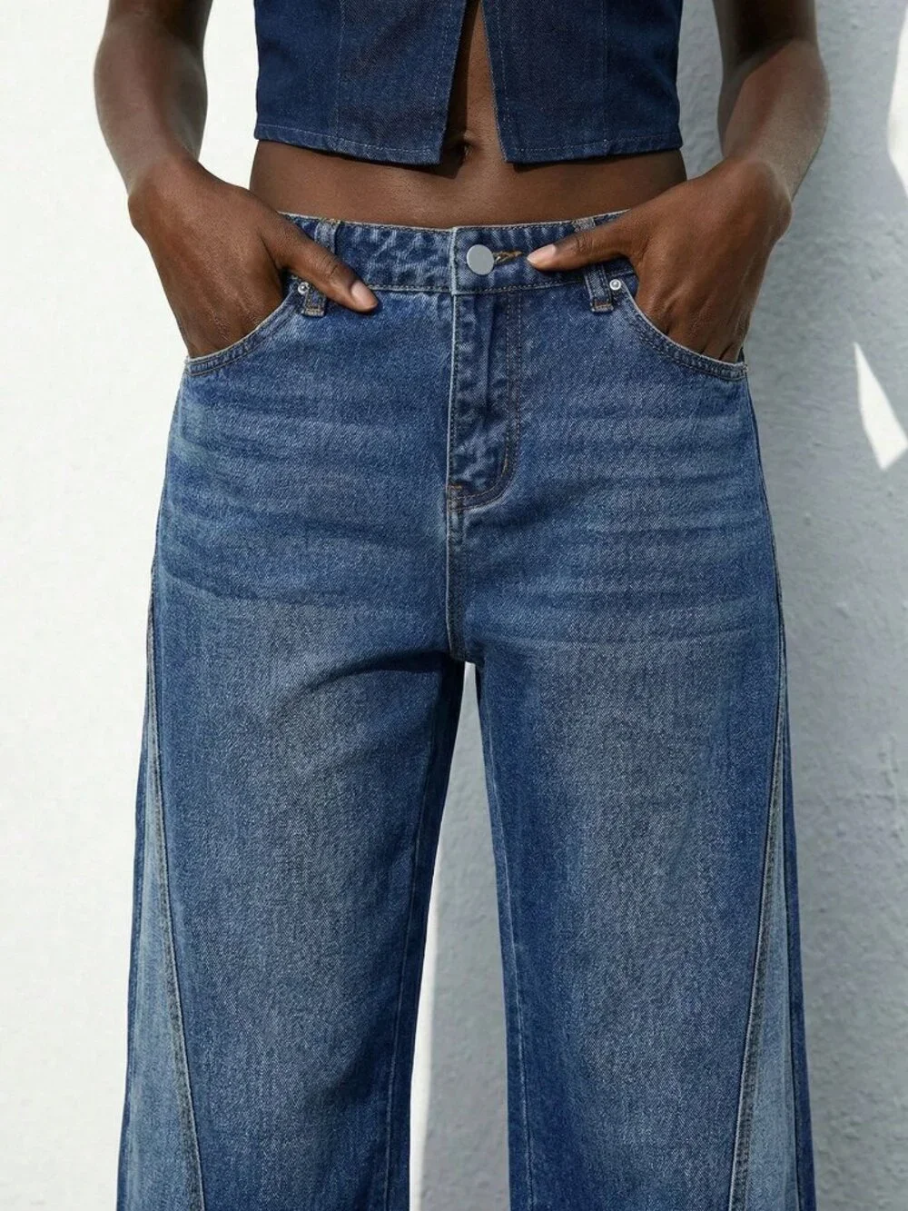 Medium Wash Casual Women's Pocketed Zipper Straight Leg Jeans